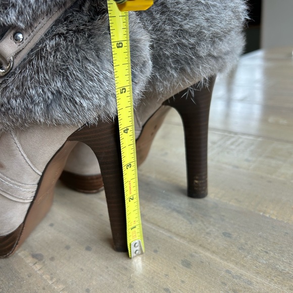Coach suede and rabbit fur platform heeled boots, size 6 - Picture 4 of 6